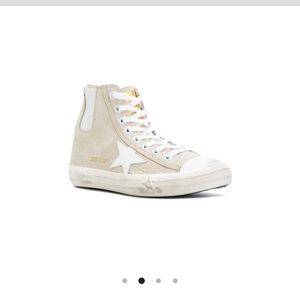 NWOT Golden Goose V Star